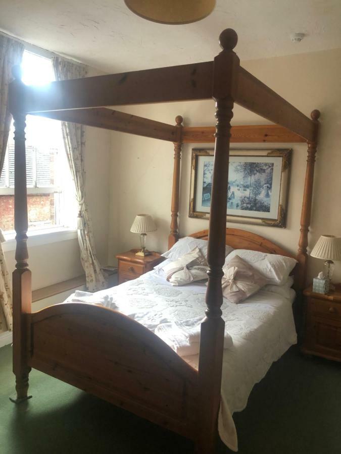 The Lion Hotel Broseley Exterior photo